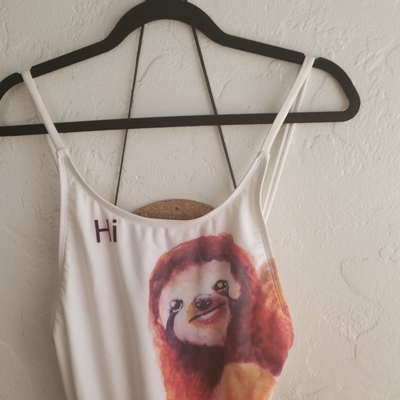 High cut one-piece swimsuit - Picture 2 of 4